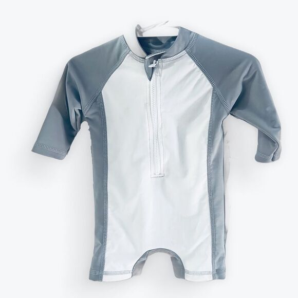 Preloved Cuddle Club Rashguard Swimsuit Gray and White Size 6-12 months - Picture 1 of 3